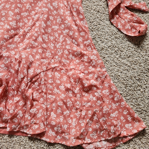 LIKE NEW Trixxi Floral Long Sleeve Wrap Dress - Picture 9 of 9